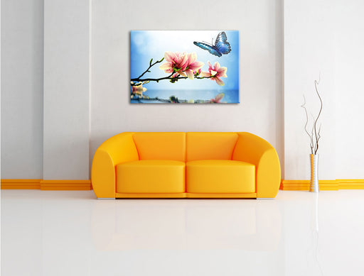Schmetterling mit Magnolien-Blüte Leinwandbild über Sofa