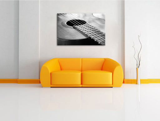 Gitarrensaiten am Schallloch Leinwandbild über Sofa
