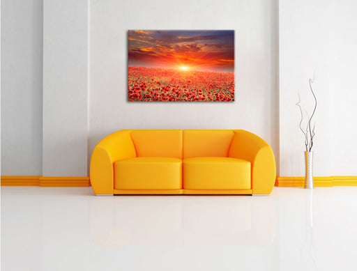Mohnblütenfeld bei Sonnenuntergang Leinwandbild über Sofa