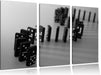 lange Dominokette Leinwandbild 3 Teilig