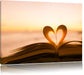Das Herz aus einer Buchseite Leinwandbild
