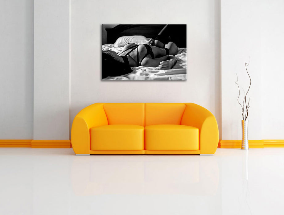 Frau in erotischen Dessous auf Bett, Monochrome Leinwanbild Wohnzimmer Rechteckig
