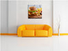Chickenburger Pommes Leinwandbild Quadratisch über Sofa