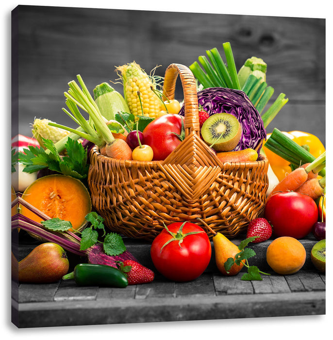 Frisches Obst und Gemüse im Korb Leinwandbild Quadratisch