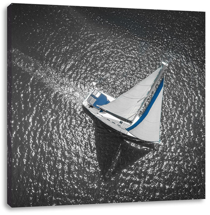 Einsames Segelboot auf dem Meer B&W Detail Leinwanbild Quadratisch