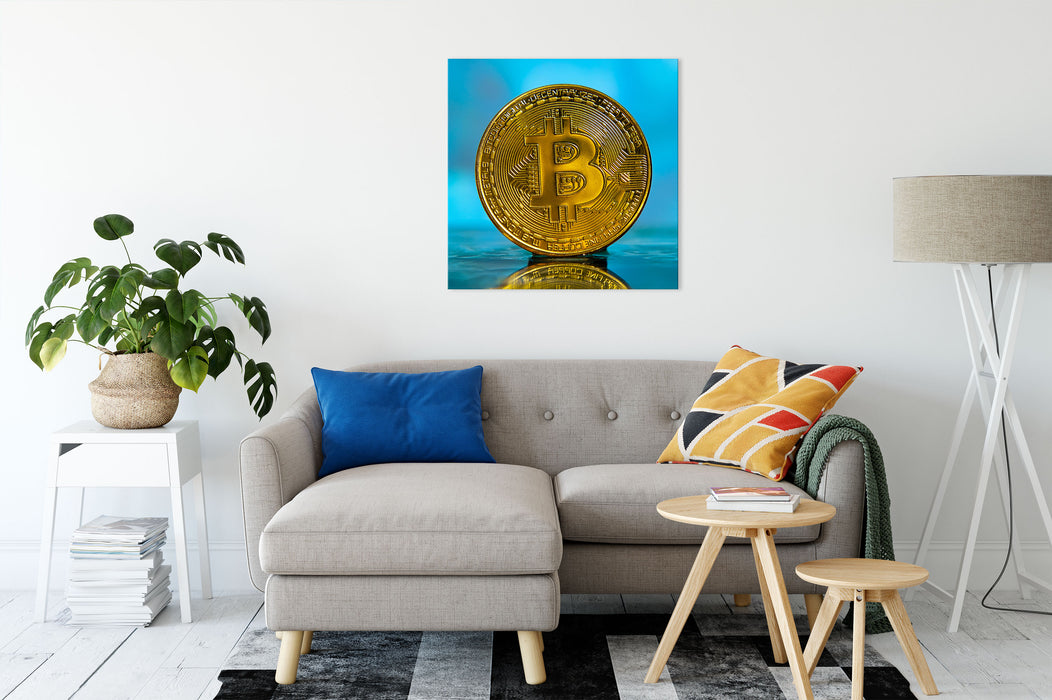 Bitcoin BTC reflektiert Wasser Leinwandbild Wohnzimmer Quadratisch