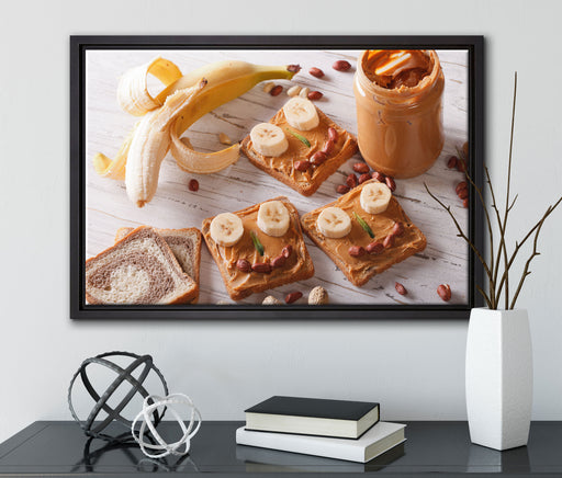 Erdnussbutter Bananen Sandwich auf Leinwandbild gerahmt mit Kirschblüten