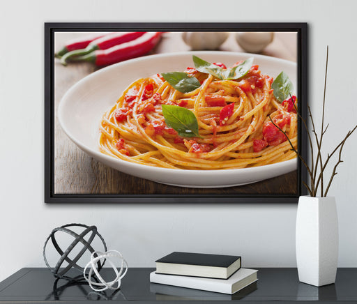 Rustikale italienische Spaghetti auf Leinwandbild gerahmt mit Kirschblüten