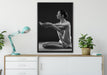 Schlanke Frau macght Yoga auf Leinwandbild gerahmt verschiedene Größen im Wohnzimmer