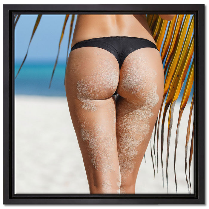 Sexy Frau am Strand auf Leinwandbild Quadratisch gerahmt Größe 40x40