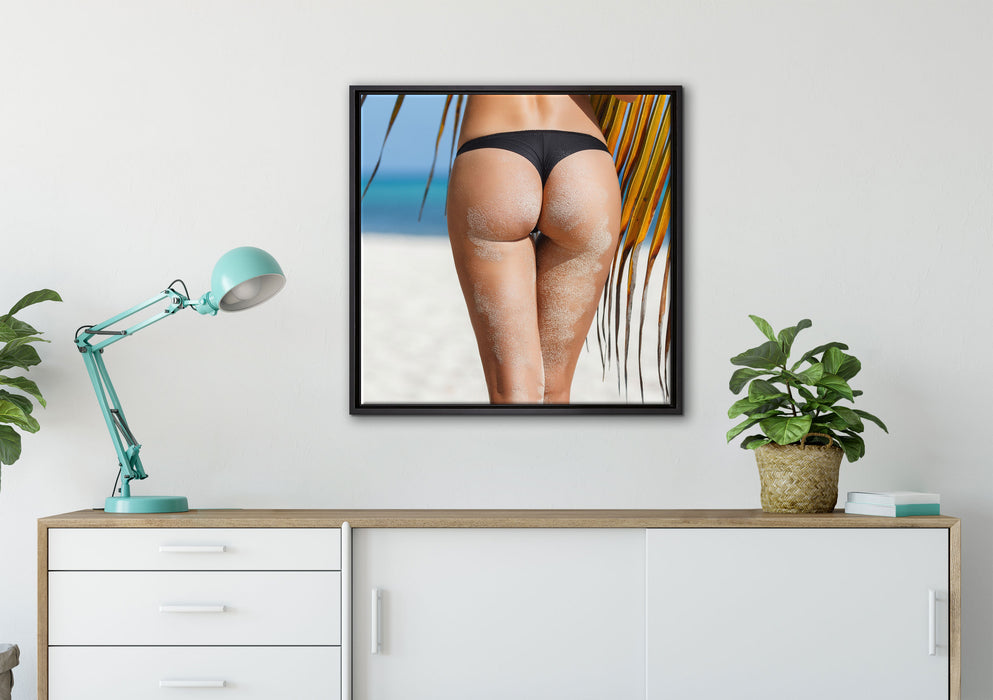 Sexy Frau am Strand auf Leinwandbild gerahmt Quadratisch verschiedene Größen im Wohnzimmer