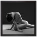 Schöne sexy Frau macht Yoga auf Leinwandbild Quadratisch gerahmt Größe 40x40