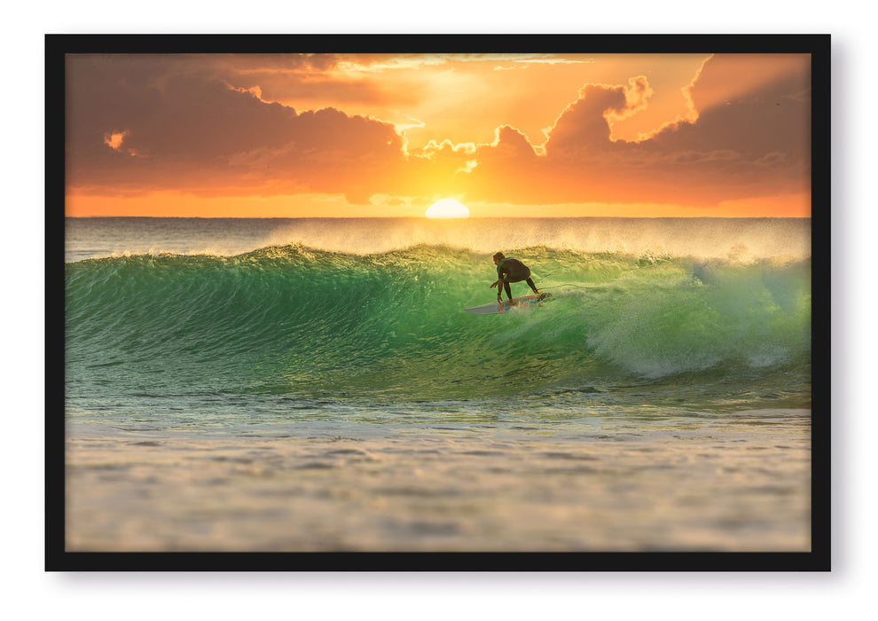 Surfen im Sonnenuntergang, Poster mit Bilderrahmen