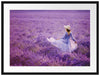 Frau im Kleid läuft durch Lavendelfeld Passepartout Rechteckig 80