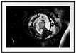Abstraktes Auge mit Alien im Weltraum, Monochrome Passepartout Rechteckig 100