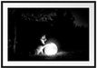 Hund mit leuchtendem Mond bei Nacht, Monochrome Passepartout Rechteckig 100