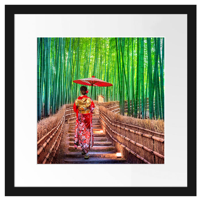 Frau im janapischen Kimono im Bambuswald Passepartout Quadratisch 40