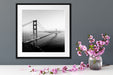 Golden Gate Bridge in der Abenddämmerung, Monochrome Passepartout Detail Quadratisch