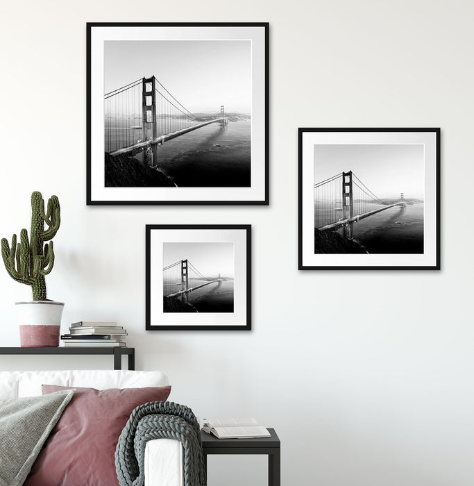 Golden Gate Bridge in der Abenddämmerung, Monochrome Passepartout Wohnzimmer Quadratisch