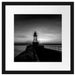 Leuchtturm am Steg bei Sonnenuntergang, Monochrome Passepartout Quadratisch 40