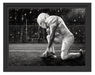 knieender Football-Spieler Kunst Schattenfugenrahmen 38x30