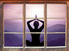 Meditierender Mann in den Bergen 3D Wandtattoo Fenster