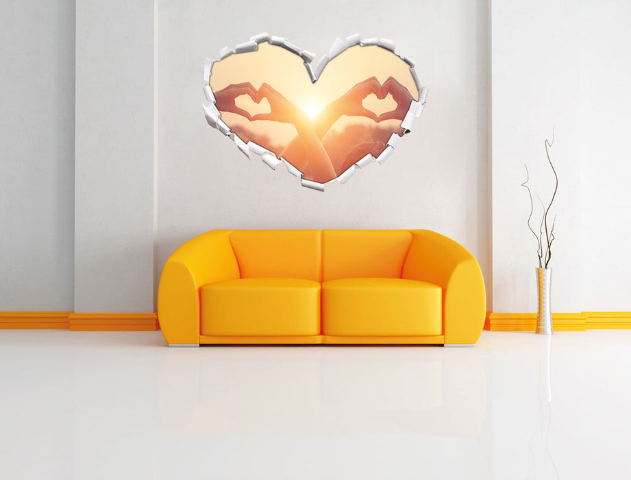 Zwei Mädchen zeigen Herzmotiv 3D Wandtattoo Herz Wand