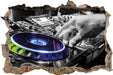 DJ bei der Arbeit am Plattenteller 3D Wandtattoo Wanddurchbruch