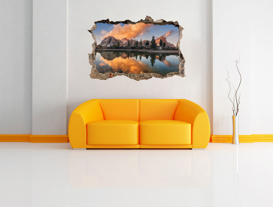 bunte Dolomiten am See Limides 3D Wandtattoo Wanddurchbruch Wand