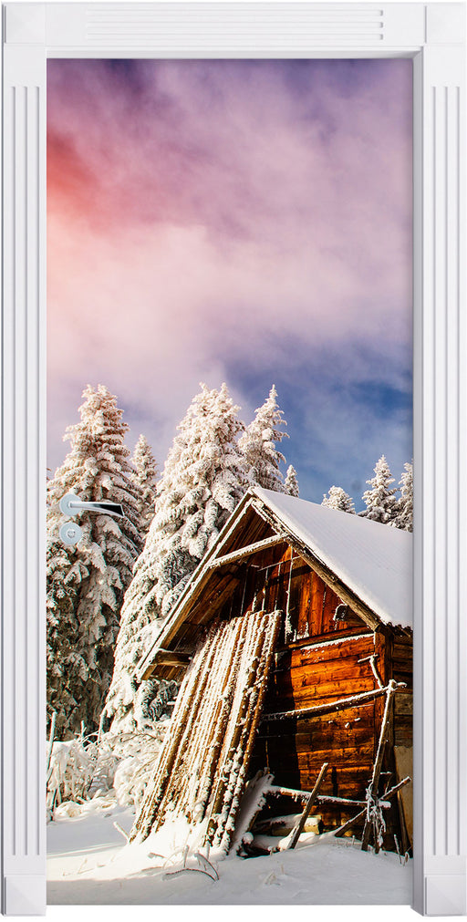 Holzhütte im Schnee Türaufkleber