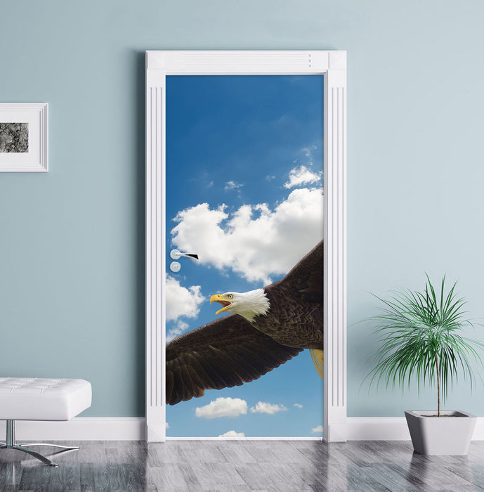Adler fliegt über Berge Türaufkleber im Wohnzimmer