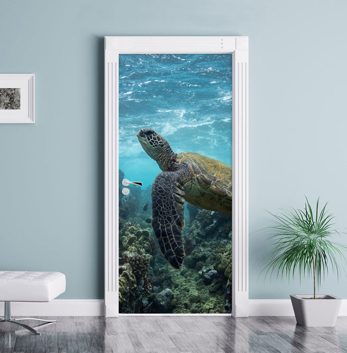 Schildkröte im Pazifik Türaufkleber im Wohnzimmer