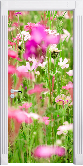 Wundervolle Blumenwiese Türaufkleber