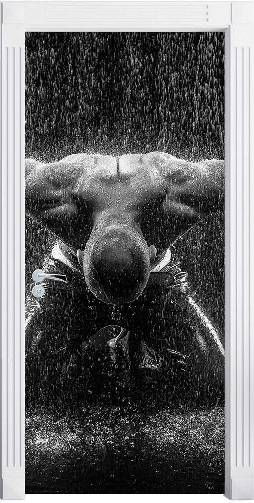 Bodybuilder im Regen Türaufkleber