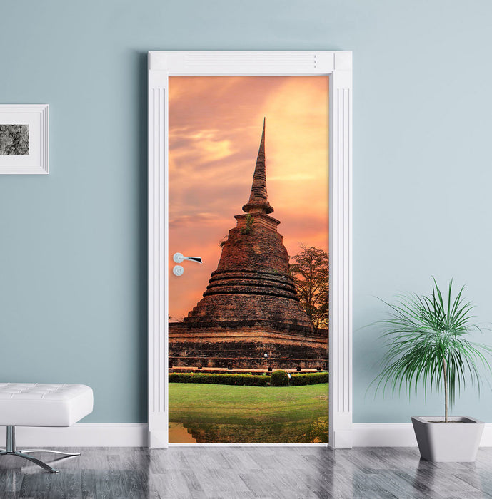 Buddha Tempel im Sonnenuntergang Türaufkleber im Wohnzimmer