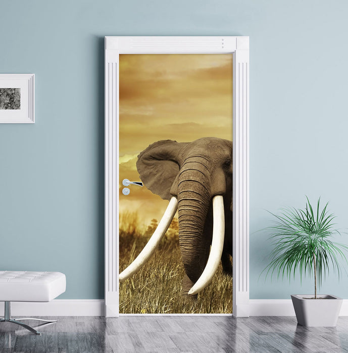 Stolzer Elefant in Savanne Türaufkleber im Wohnzimmer