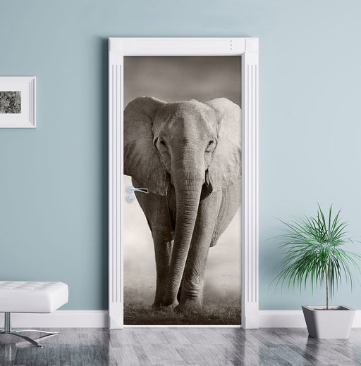 Einsamer Elefant Türaufkleber im Wohnzimmer