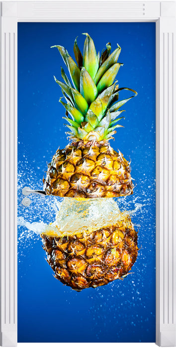 Ananas mit Wasser bespritzt Türaufkleber