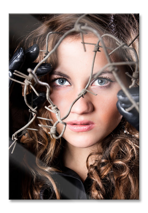 Pixxprint Sexy girl Stacheldraht, Glasbild