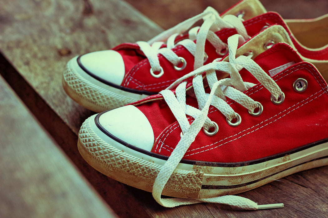 Coole Rote Schuhe, Glasbild