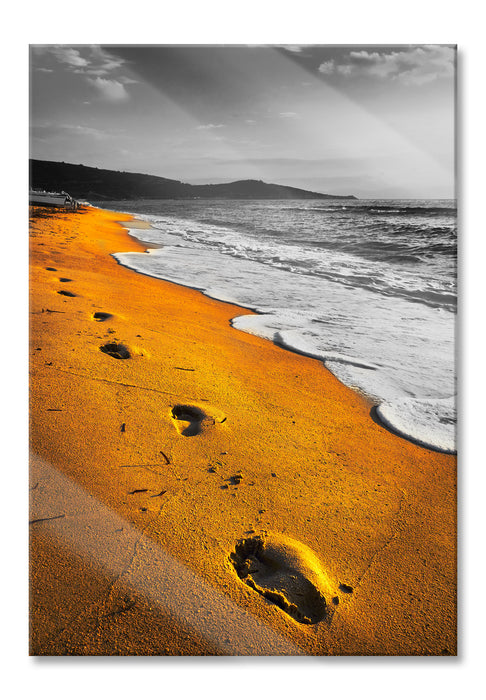Spuren Im Sand am weiten Meer, Glasbild
