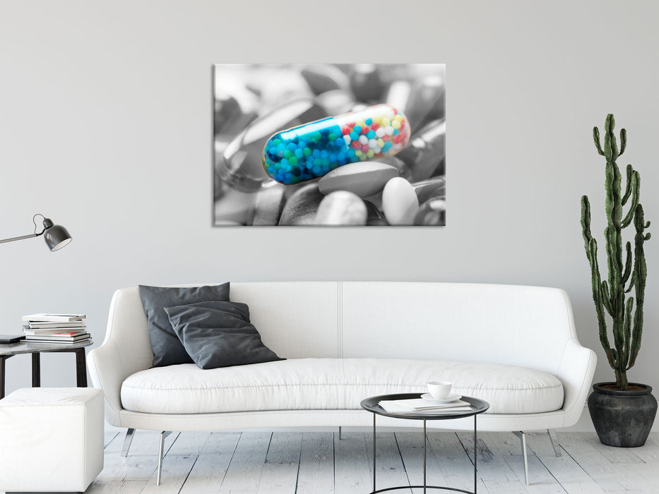 Perlen in Tablettenhülse, Glasbild