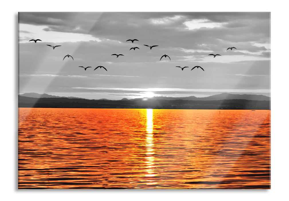 ruhiger See bei Sonnenuntergang, Glasbild