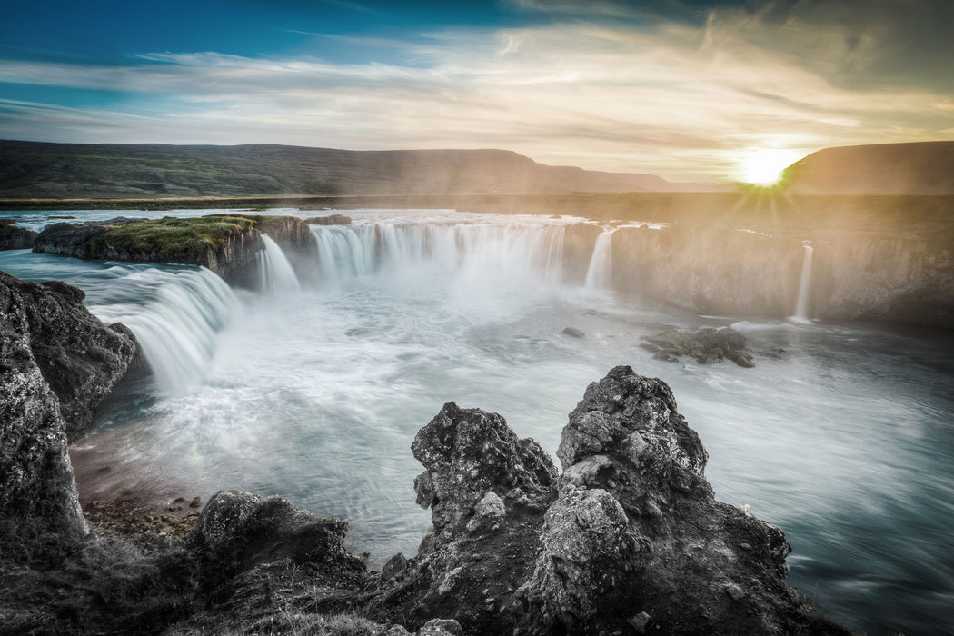 Goðafoss bei Sonnenuntergang, Glasbild