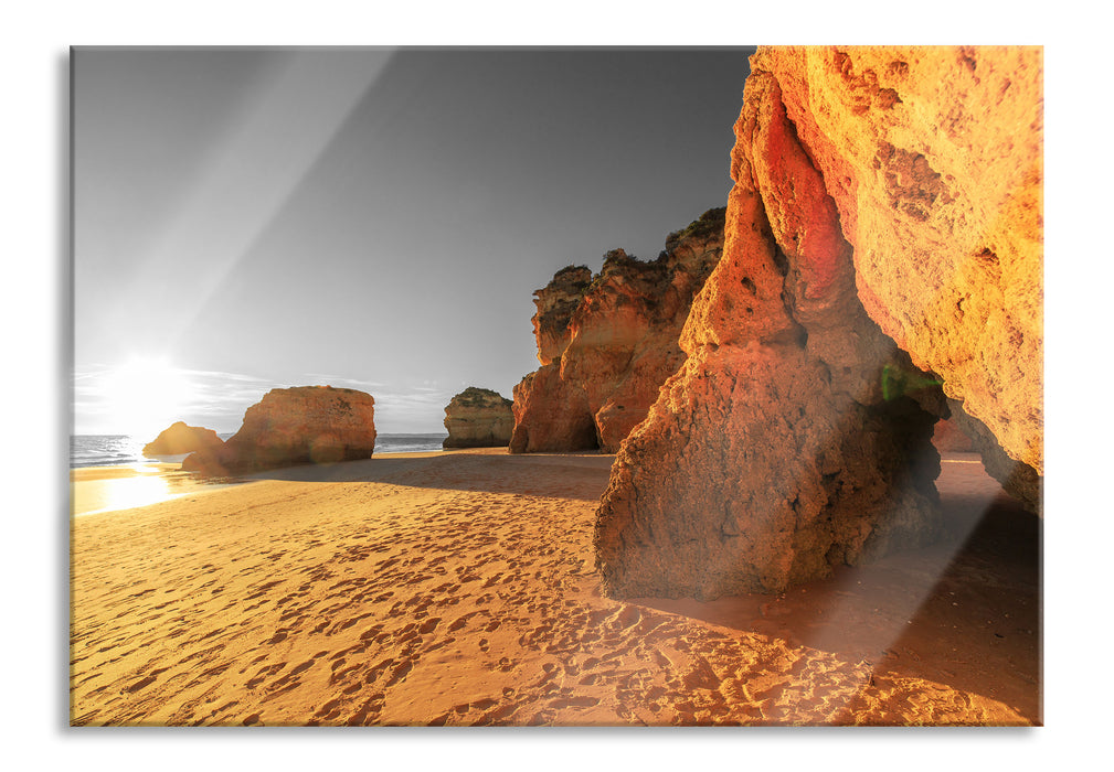 Pixxprint Riesige Felsen am Strand, Glasbild