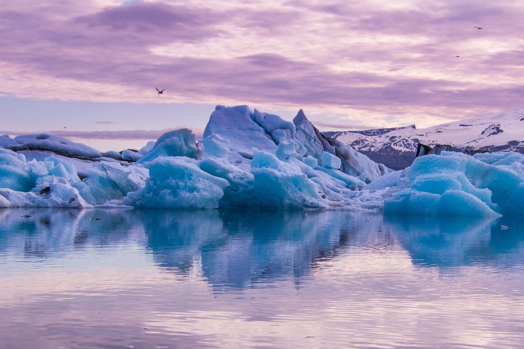 Wunderschöne Eisberglandschaft, Glasbild