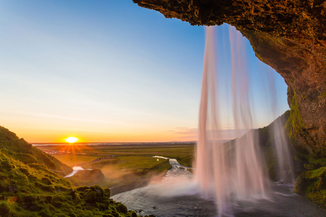 Großartiger Wasserfall, Glasbild