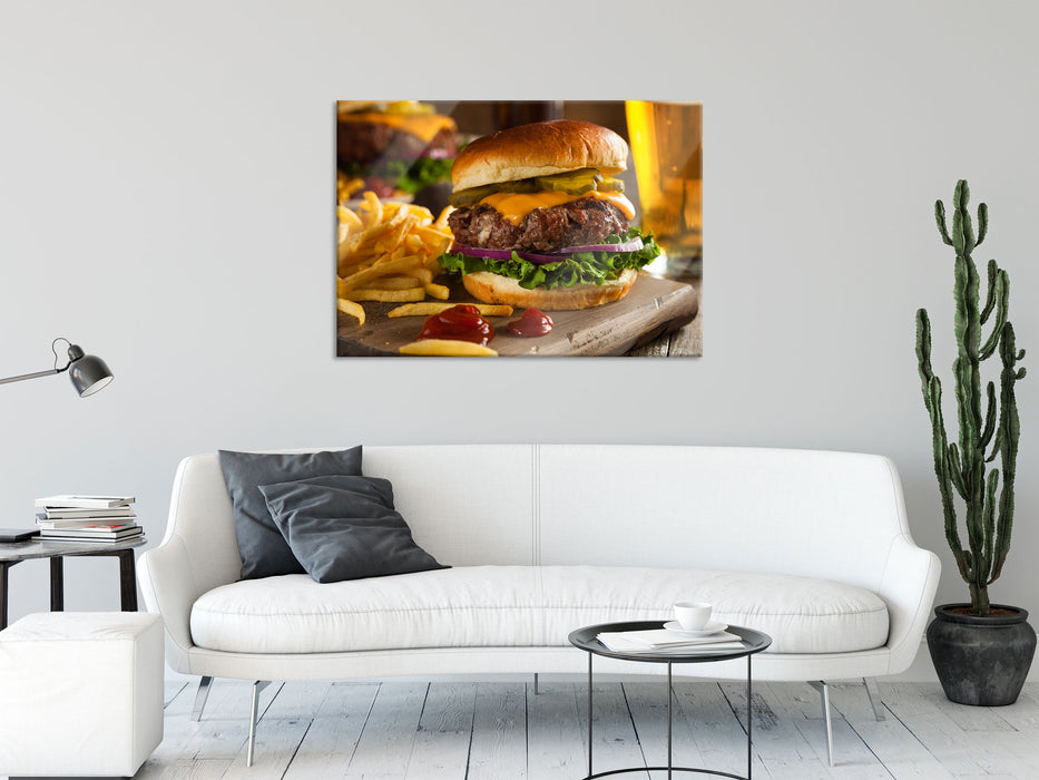 Saftiger Chili Cheese Burger, Glasbild