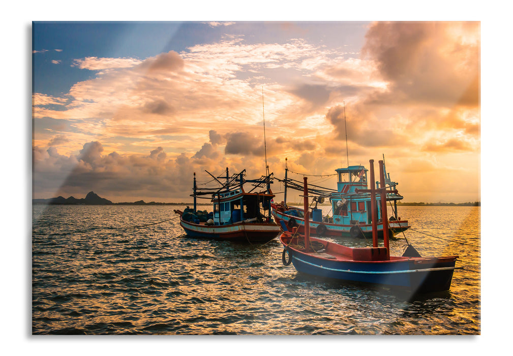 Pixxprint thailändische Fischerboote im Meer, Glasbild