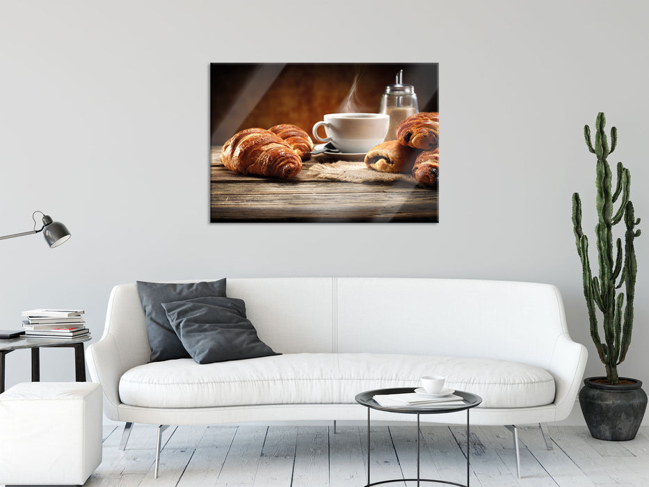 Croissant zum Kaffee, Glasbild